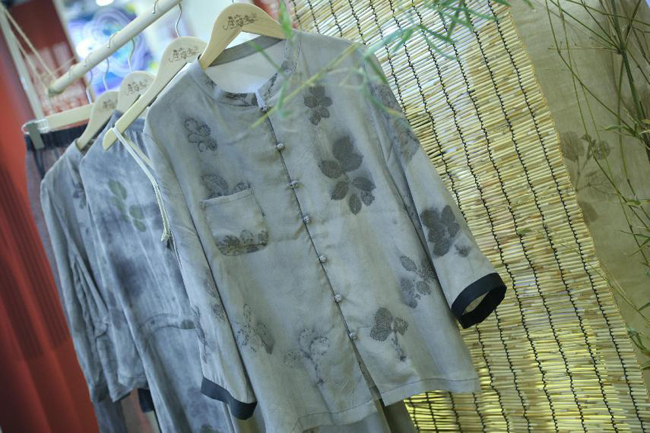 絲綢蘇州2023 承漢堂草木染女裝呈現(xiàn)自然天成之美