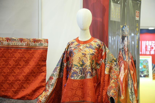 絲綢蘇州2023 漢婚禮服系列品牌“卿的衣柜”驚艷亮相