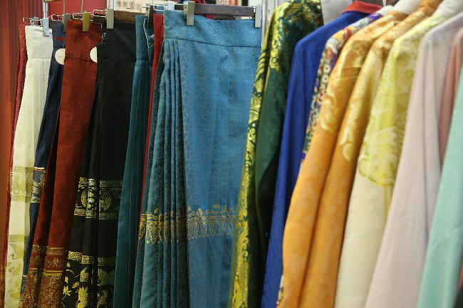 絲綢蘇州2023 漢婚禮服系列品牌“卿的衣柜”驚艷亮相